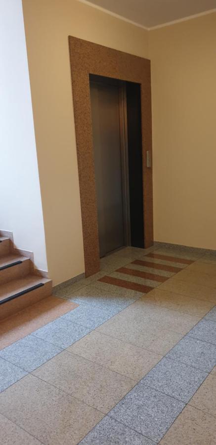 Apartament Pod Trzema Niebieskimi Kaczorami Lejlighed